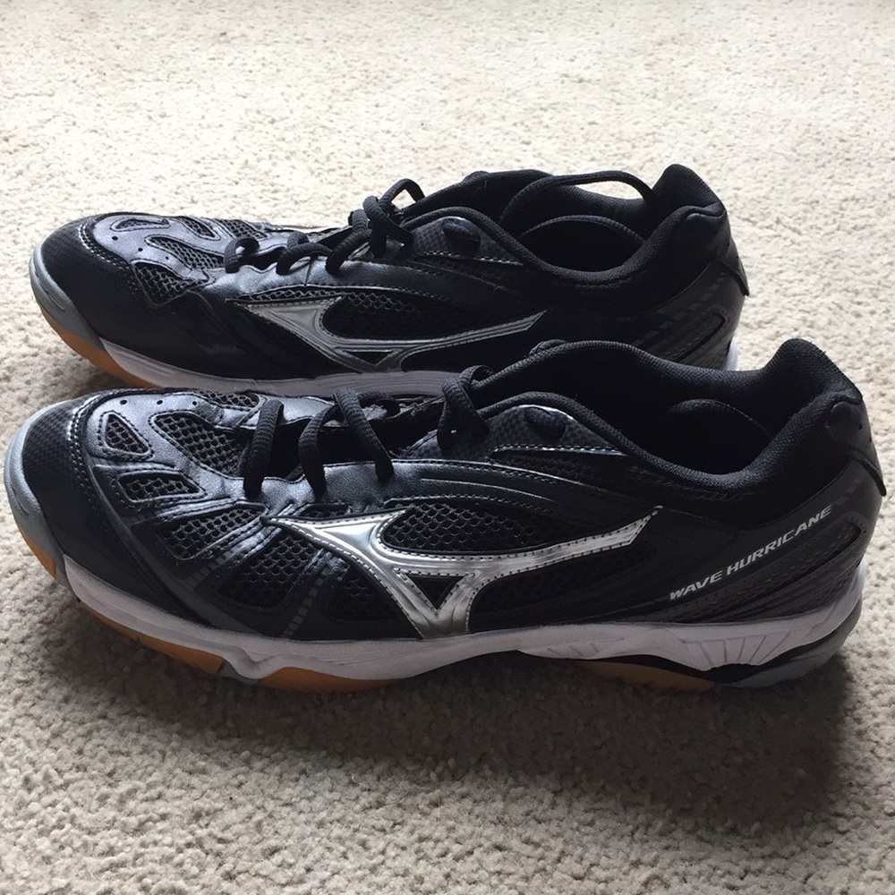 Volleyball ball shoes